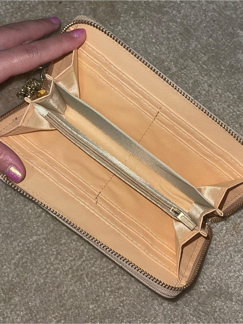 Wallet - Picture 3 of 4